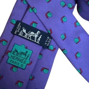 HERMES Purple Snail Patterned Silk Tie